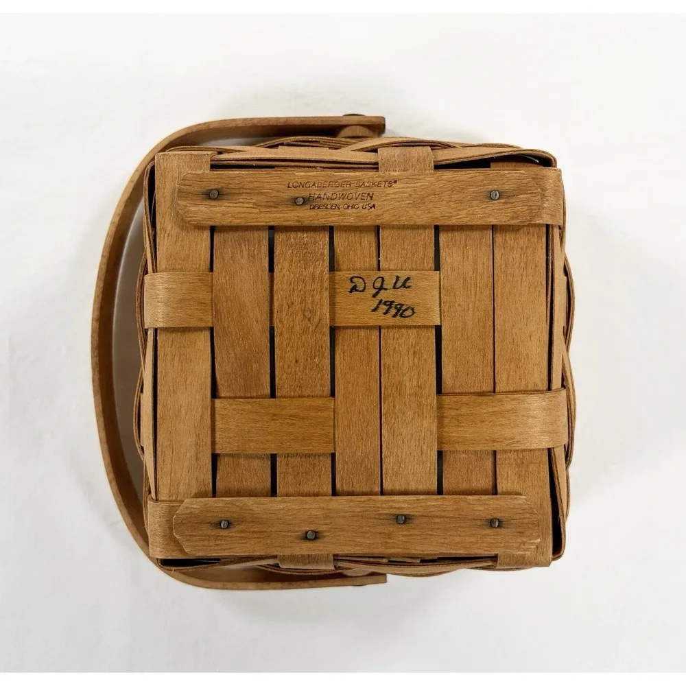 Vintage Longaberger 1990 Medium Berry Basket‎ 7.25